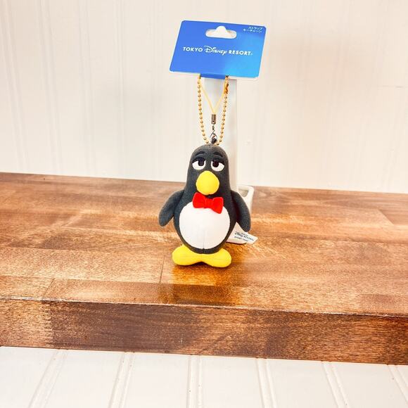 Toy Story 2 Wheezy Plush Strap NWT Disney Tokyo Resort Wheezy Keychain - Picture 9 of 9